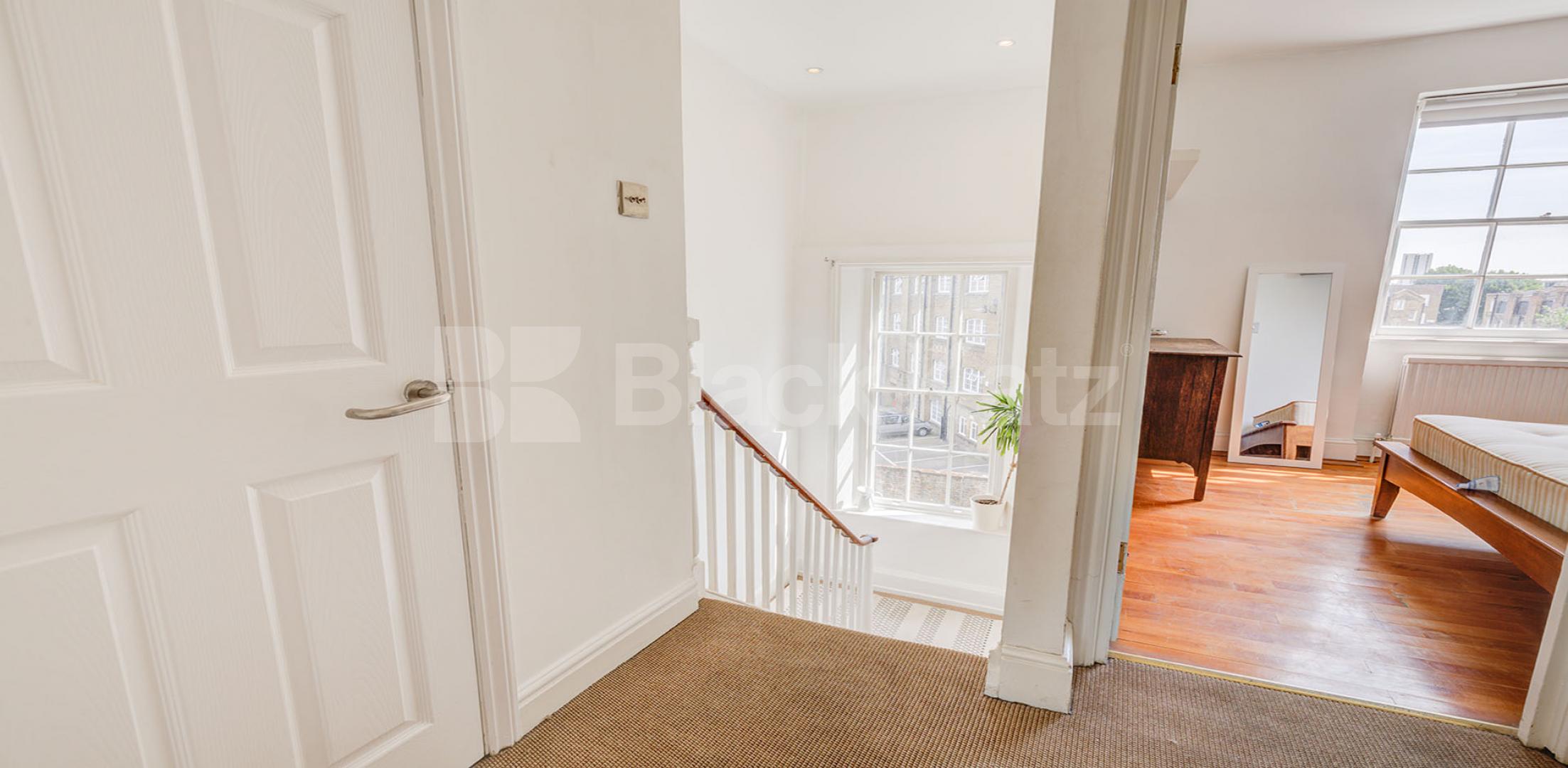 Wonderful spacious split level three bed within a period house in Camden. Camden Street, Camden
